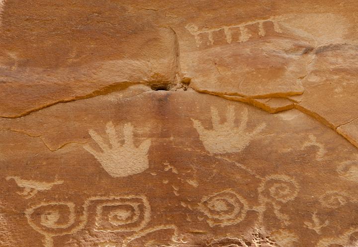 Mesa Verde Petroglyph1025.jpg